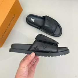 Picture of Louis Vuitton Slippers _SKULVsz38-45zyf06021220